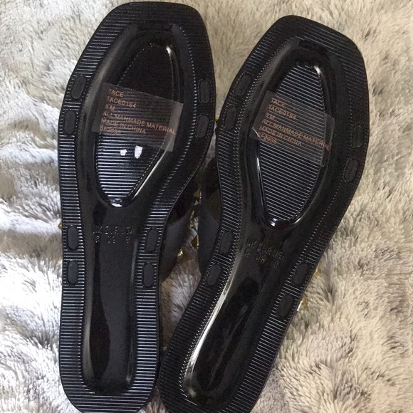 black & Gold pyramid spike cross strap sandals 8 sheer jelly Steve Madden NEW - Picture 7 of 7